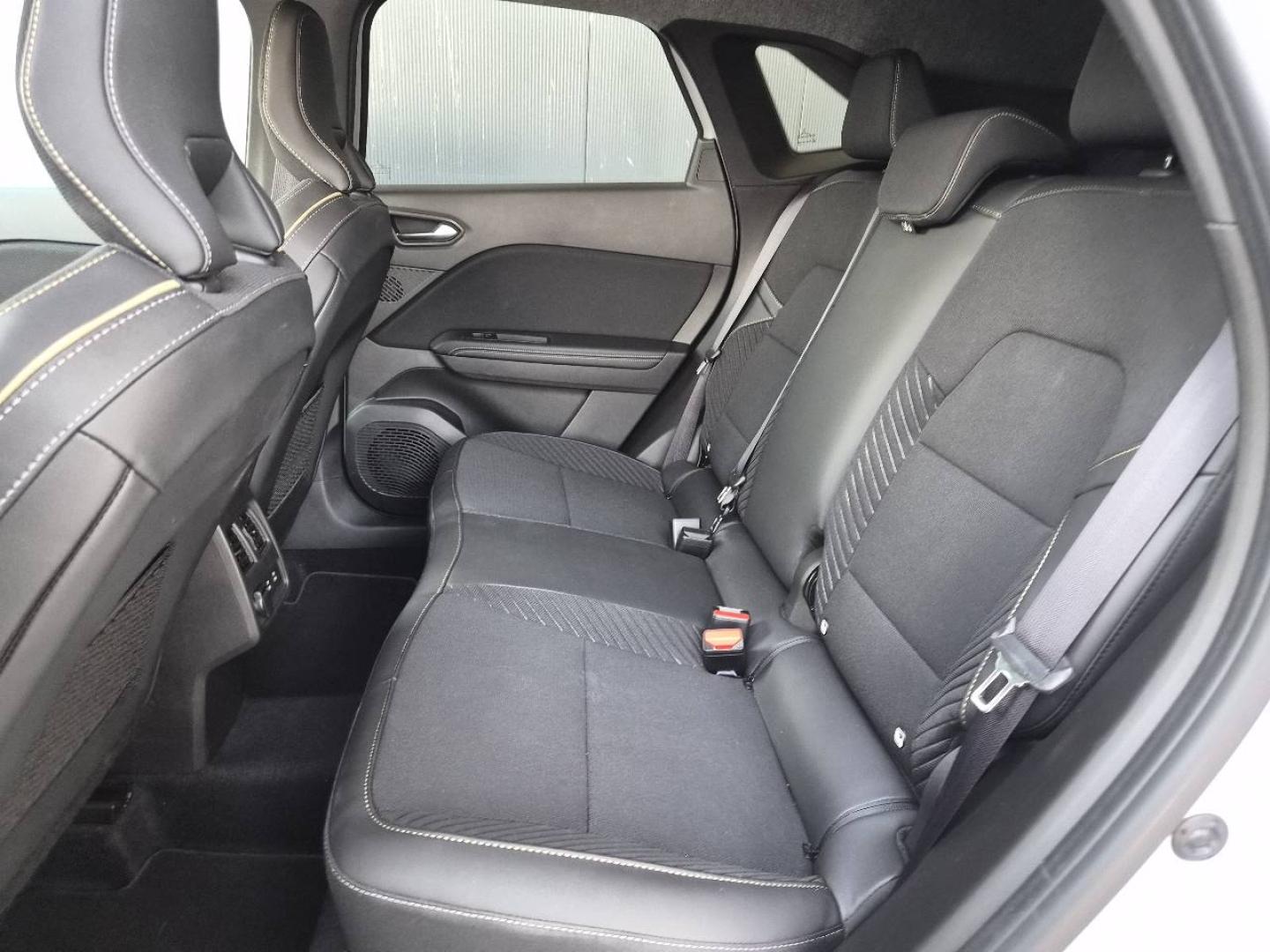 Image RENAULT Symbioz 1.8 E-Tech full hybrid 160ch Iconic - 26