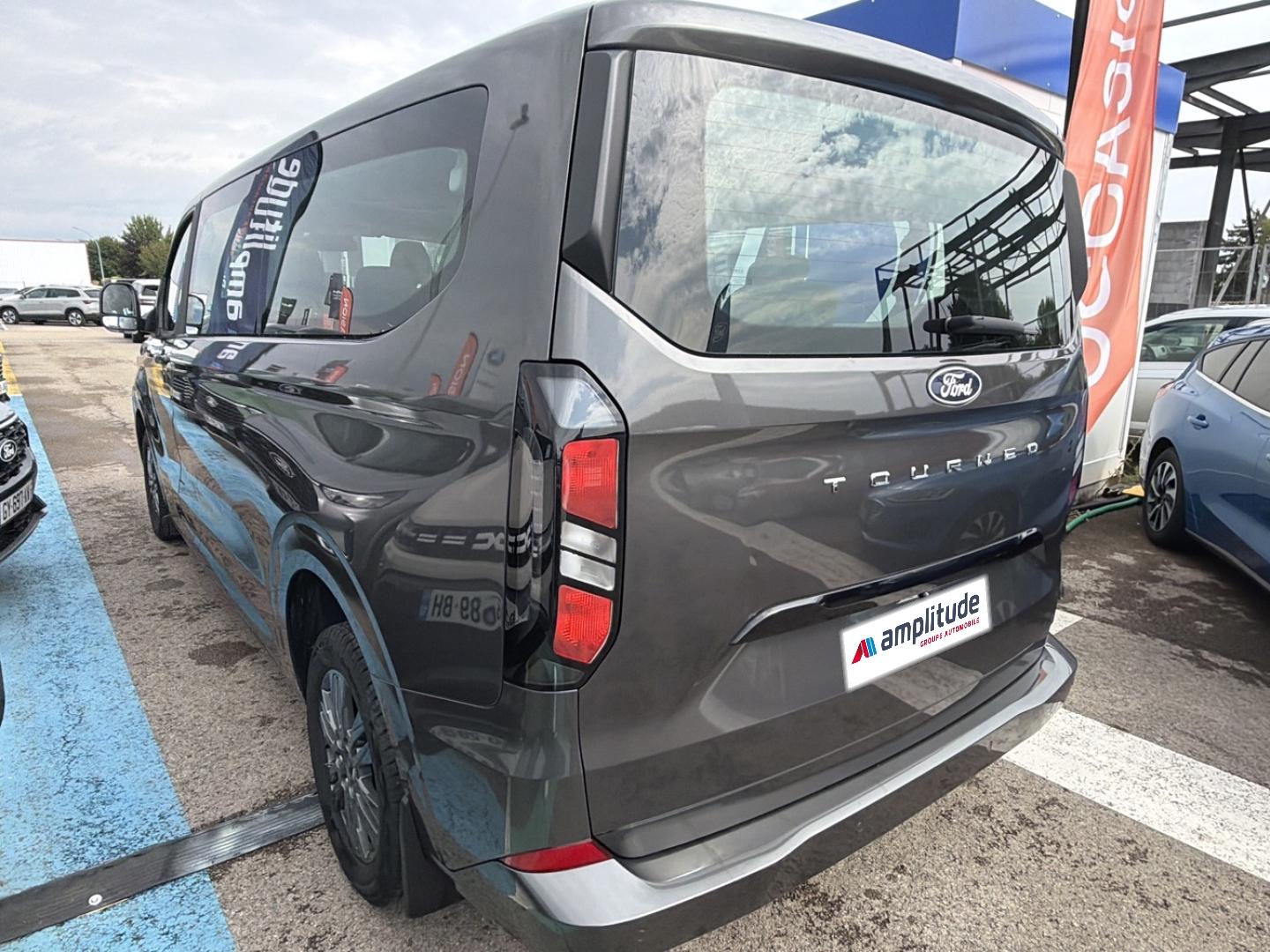 Image FORD Tourneo Custom 320 L2H1 2.0 EcoBlue 150 ch Titanium