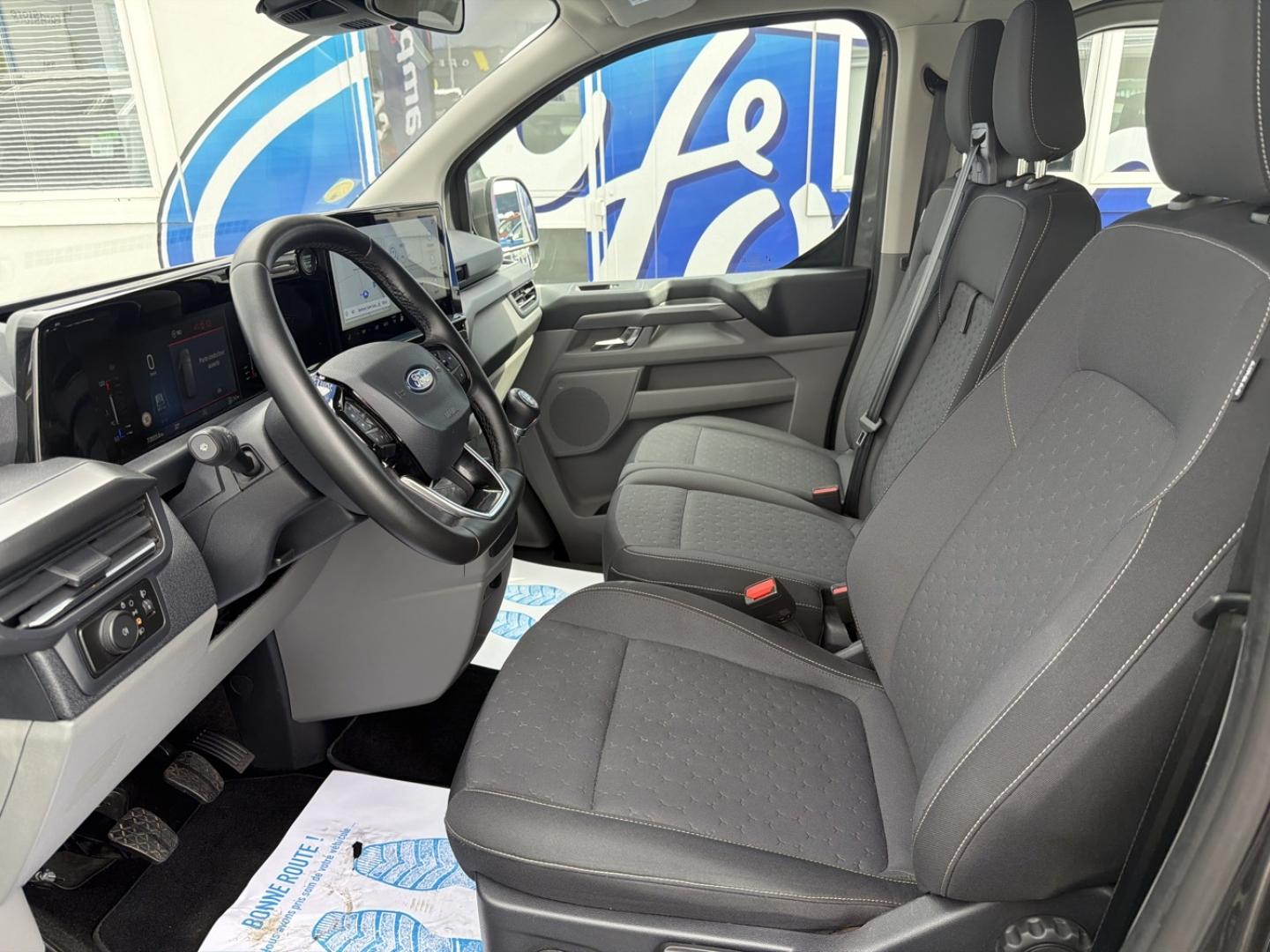 Image FORD Tourneo Custom 320 L2H1 2.0 EcoBlue 150 ch Titanium