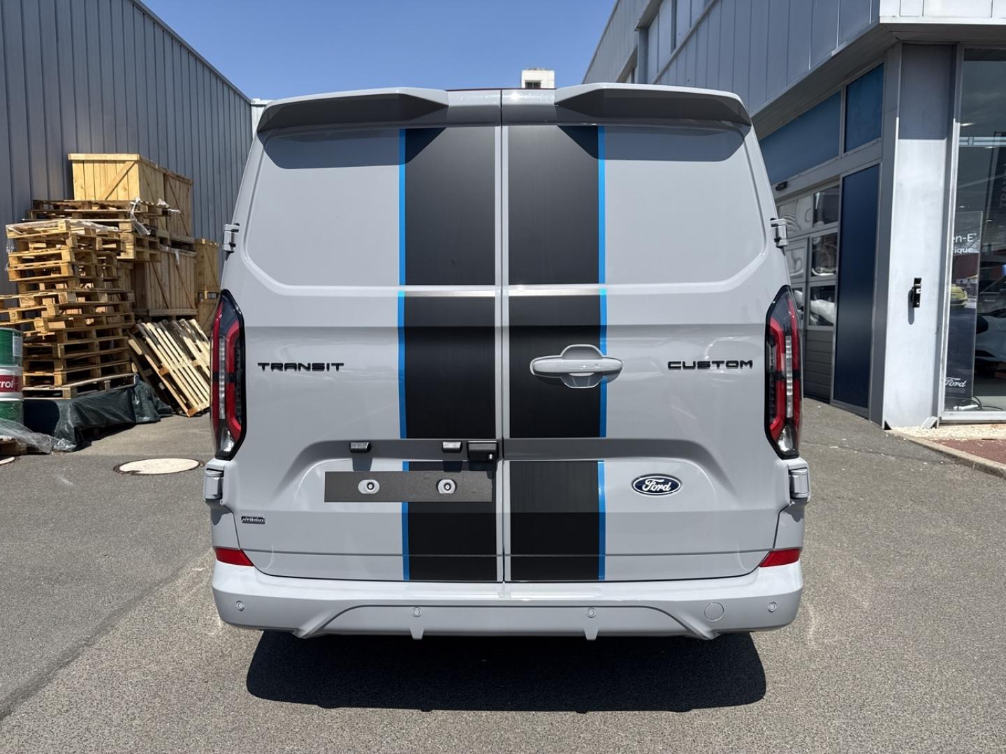 Image FORD Transit Custom Fg 320 L2H1 2.5 Duratec 232ch Hybride recheargeable Cabine Approfondie Sport CVT