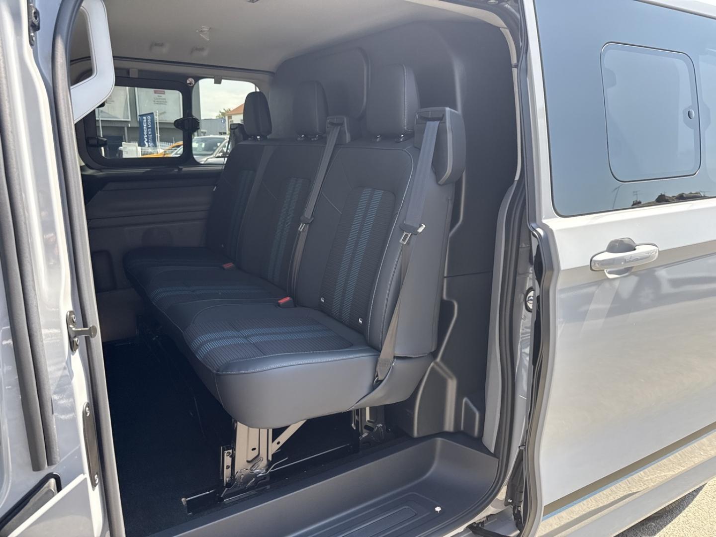 Image FORD Transit Custom Fg 320 L2H1 2.5 Duratec 232ch Hybride recheargeable Cabine Approfondie Sport CVT