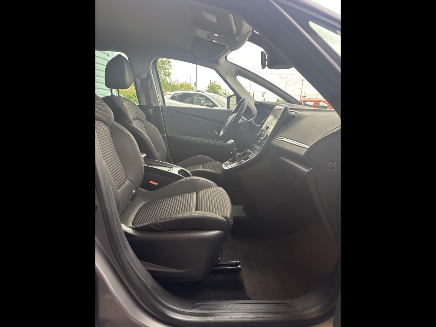 Image RENAULT Scenic 1.3 TCe 140ch Business EDC - 21