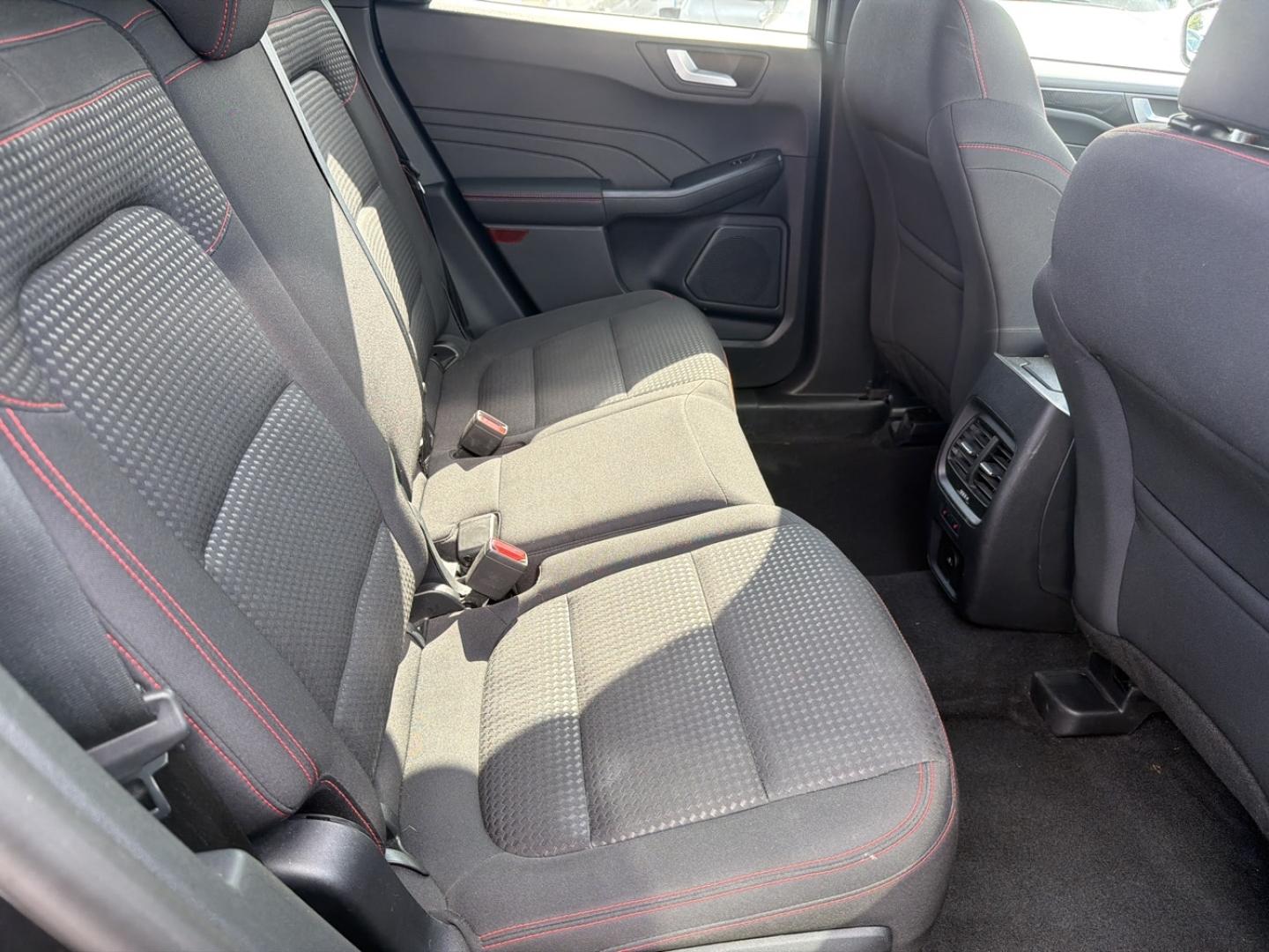 Image FORD Kuga 2.5 Duratec 190 ch FHEV E85 ST-Line Business BVA