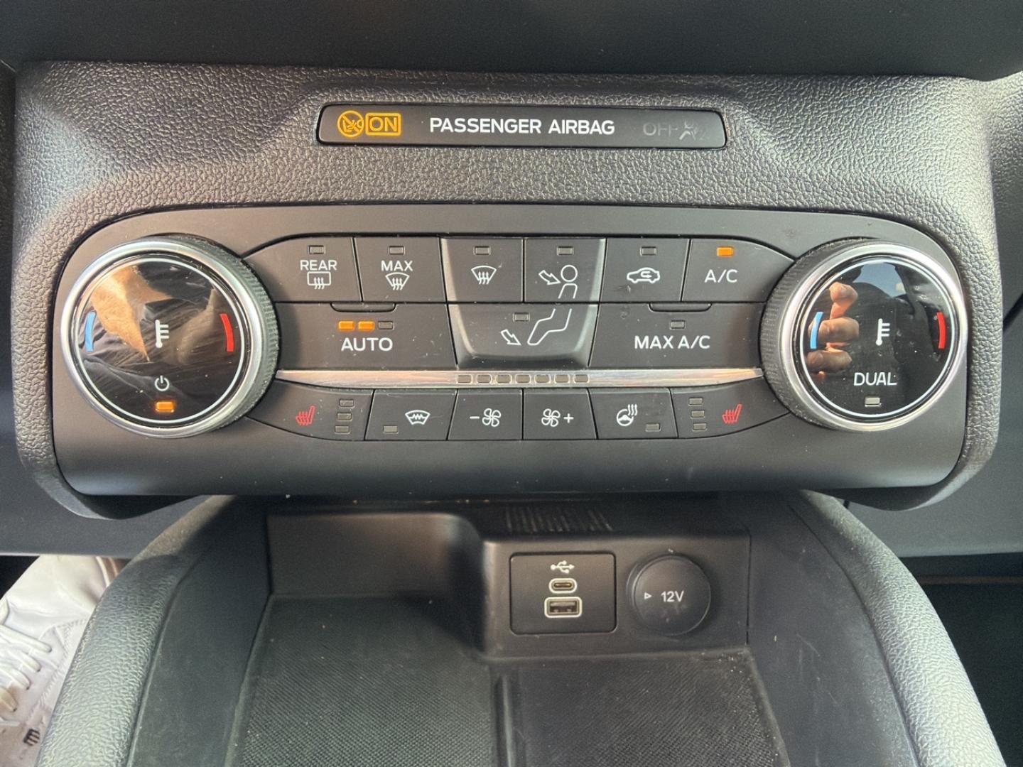 Image FORD Kuga 2.5 Duratec 190 ch FHEV E85 ST-Line Business BVA