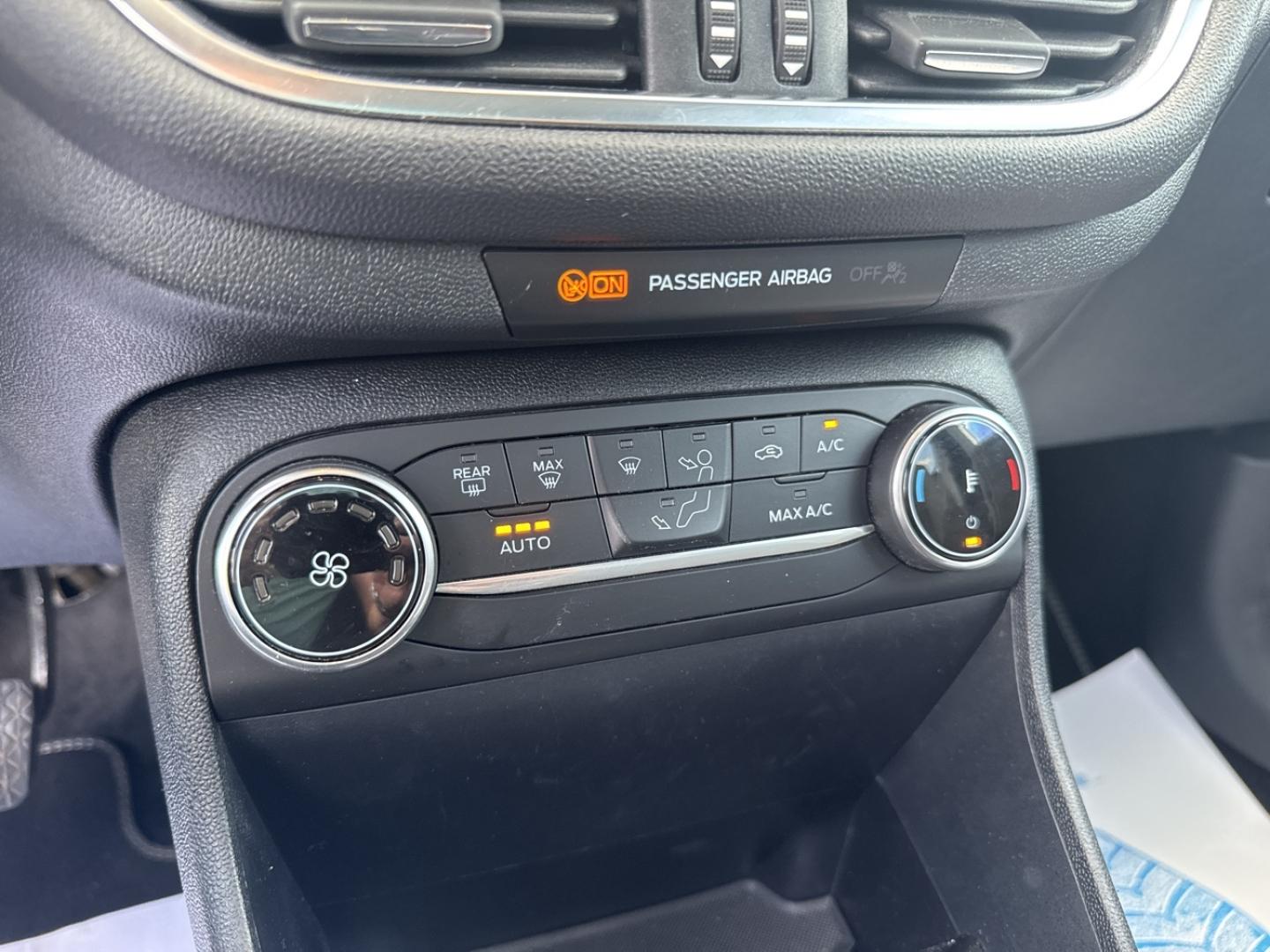 Image FORD Fiesta 1.0 Flexifuel 95 ch Titanium Business 5p