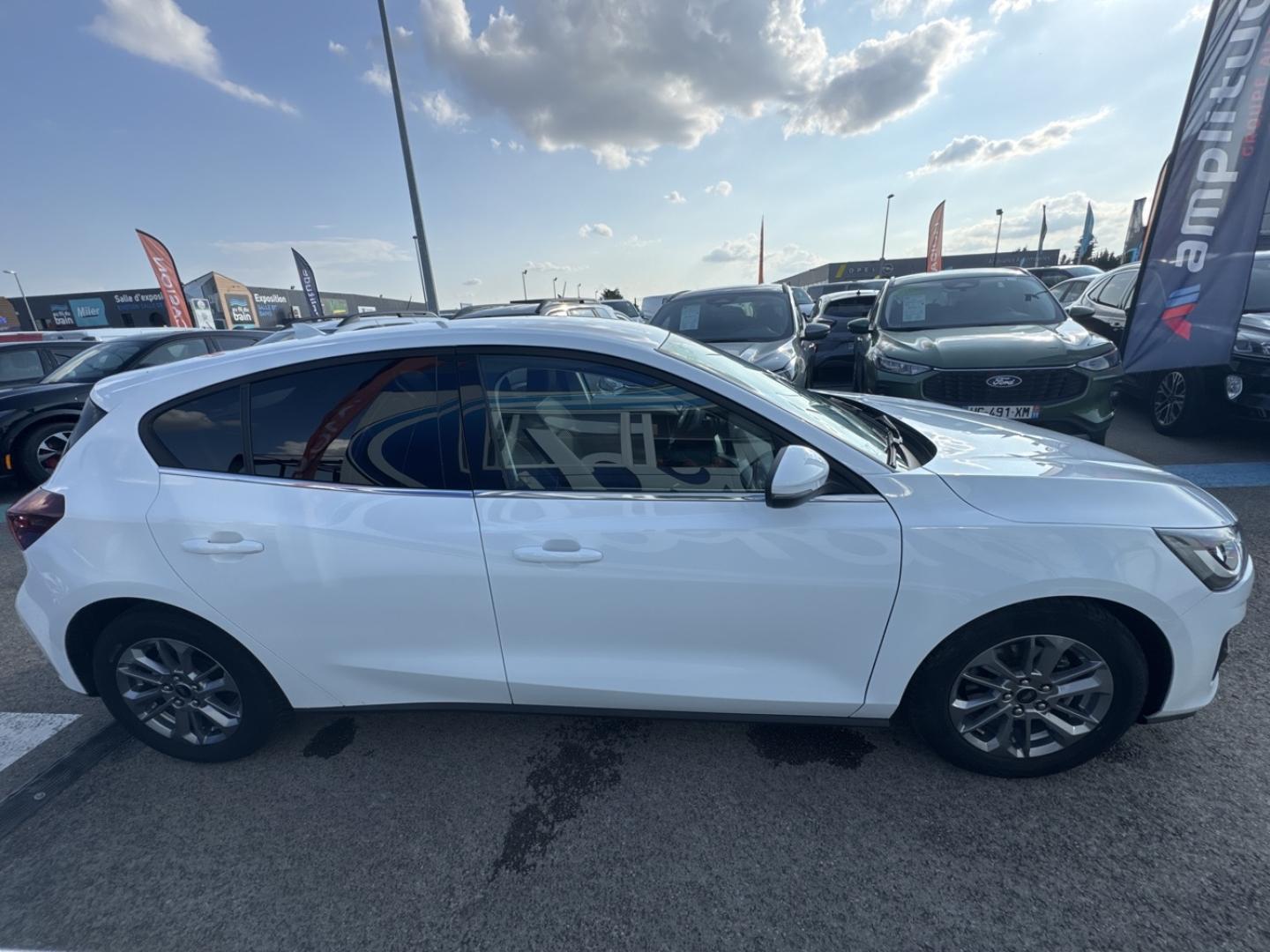 Image FORD Focus 1.0 Flexifuel mHEV 125 ch Titanium X Business