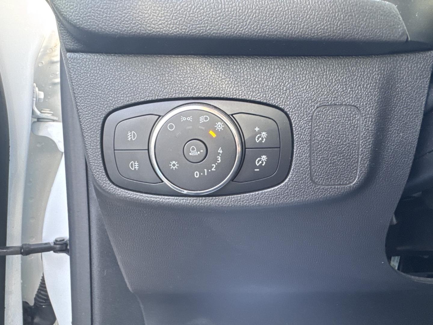 Image FORD Focus 1.0 Flexifuel mHEV 125 ch Titanium X Business