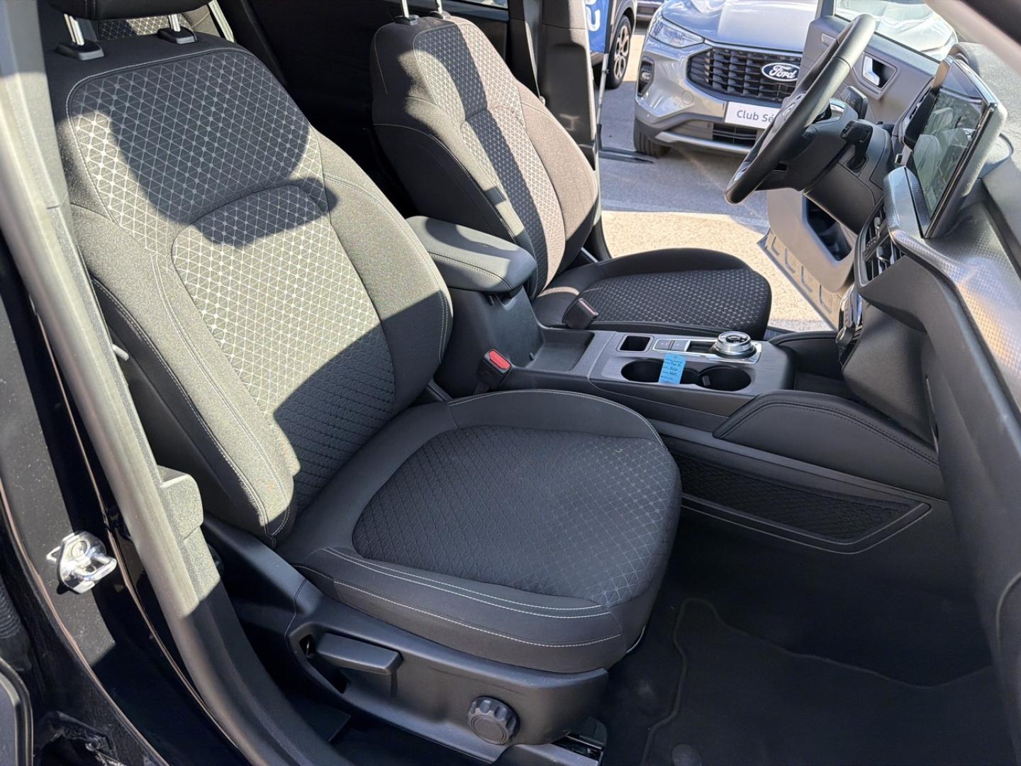 Image FORD Kuga 2.5 Duratec 180ch Hybrid FlexiFuel Titanium Business Powershift
