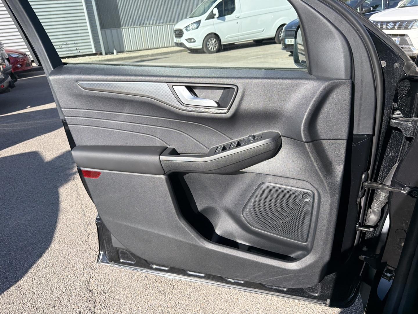 Image FORD Kuga 2.5 Duratec 180ch Hybrid FlexiFuel Titanium Business Powershift