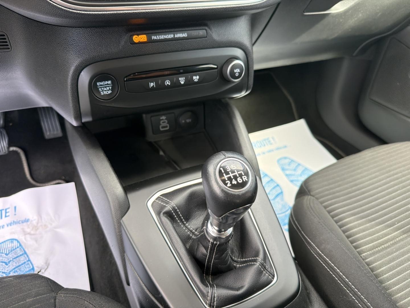 Image FORD Focus 1.0 Flexifuel mHEV 125 ch Titanium X Business