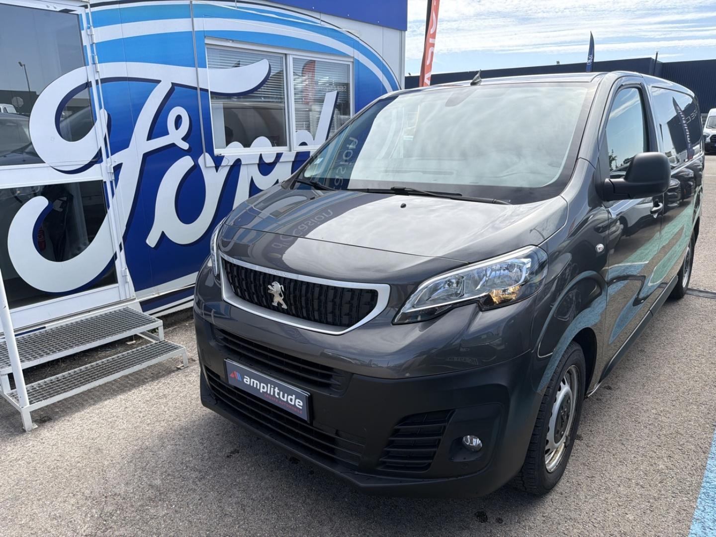 Photo PEUGEOT Expert Fg Standard 2.0 BlueHDi 150 ch S&S Premium
