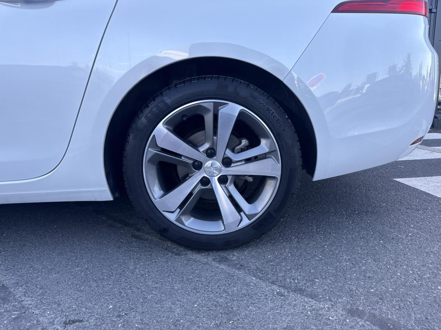 Image PEUGEOT 308 SW 1.5 BlueHDi 130ch S&S  Allure EAT8 7cv