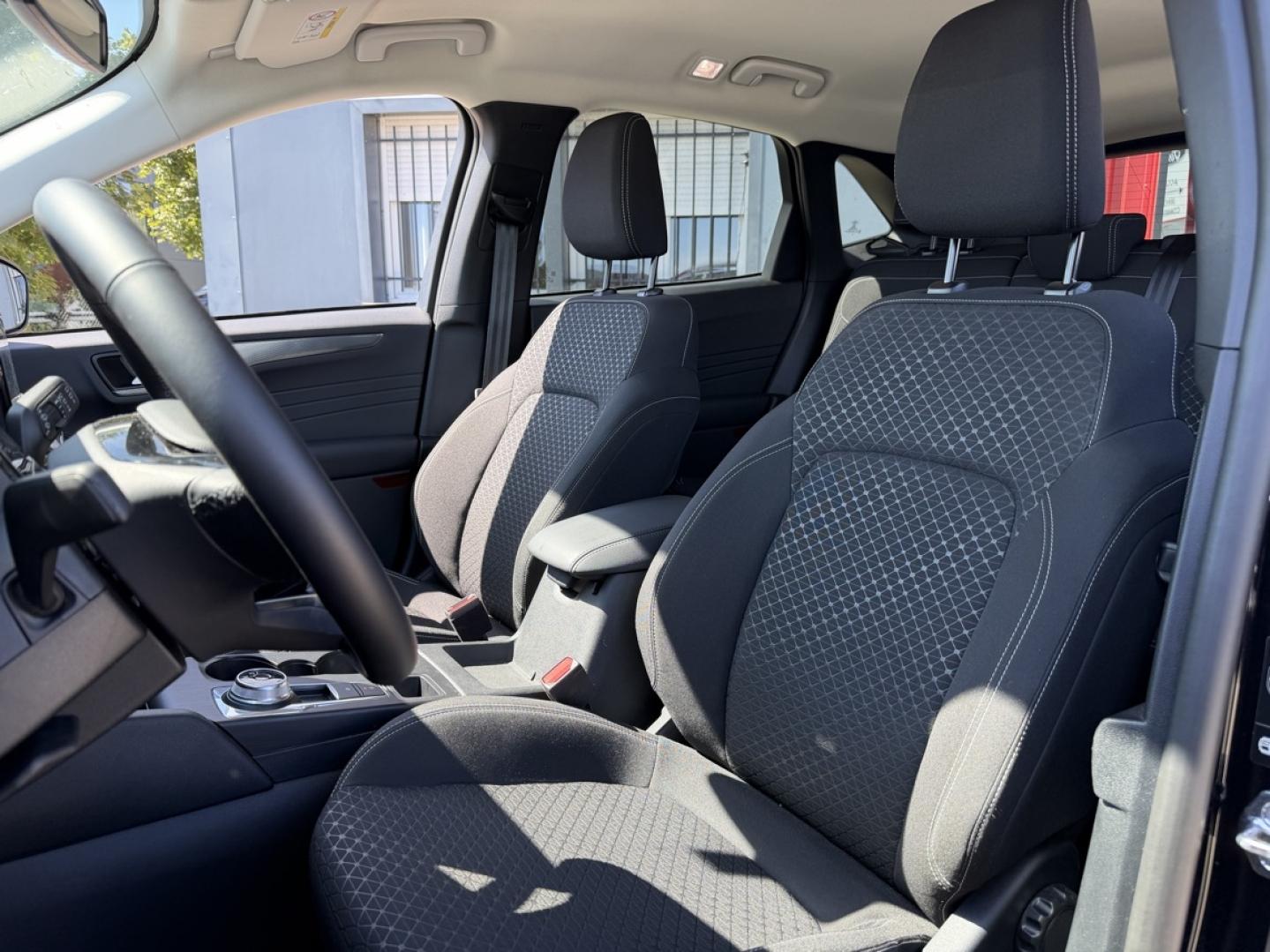 Image FORD Kuga 2.5 Duratec 180ch Hybrid FlexiFuel Titanium Business Powershift