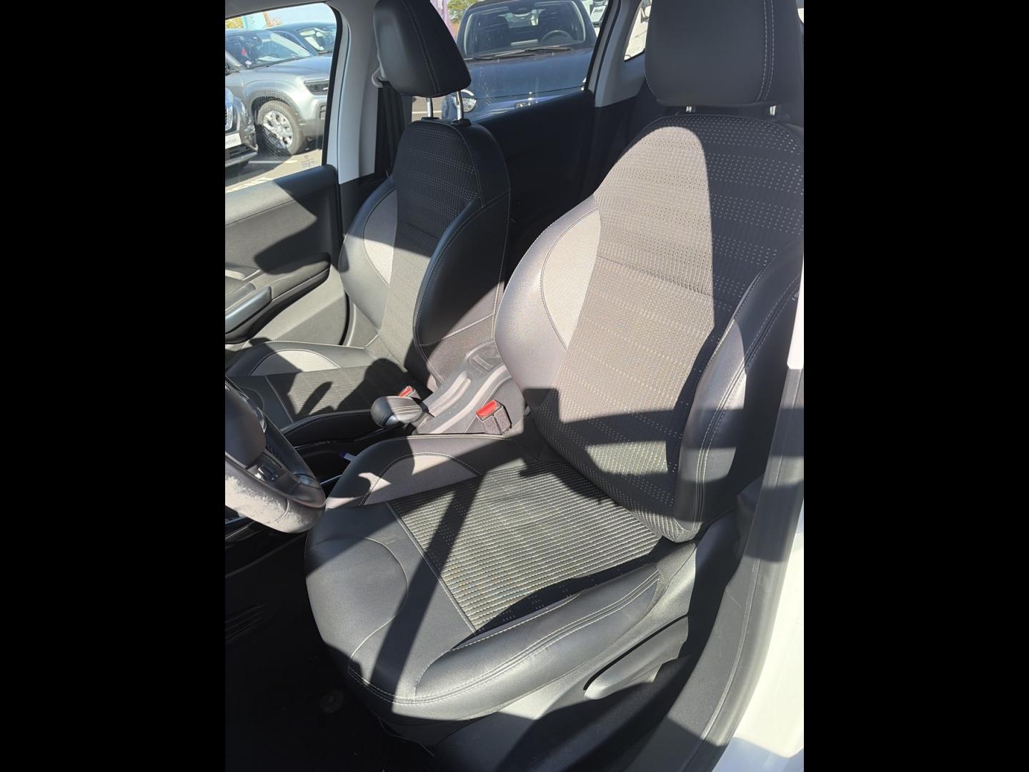 Image PEUGEOT 2008 1.2 PureTech 82ch E6.c Allure