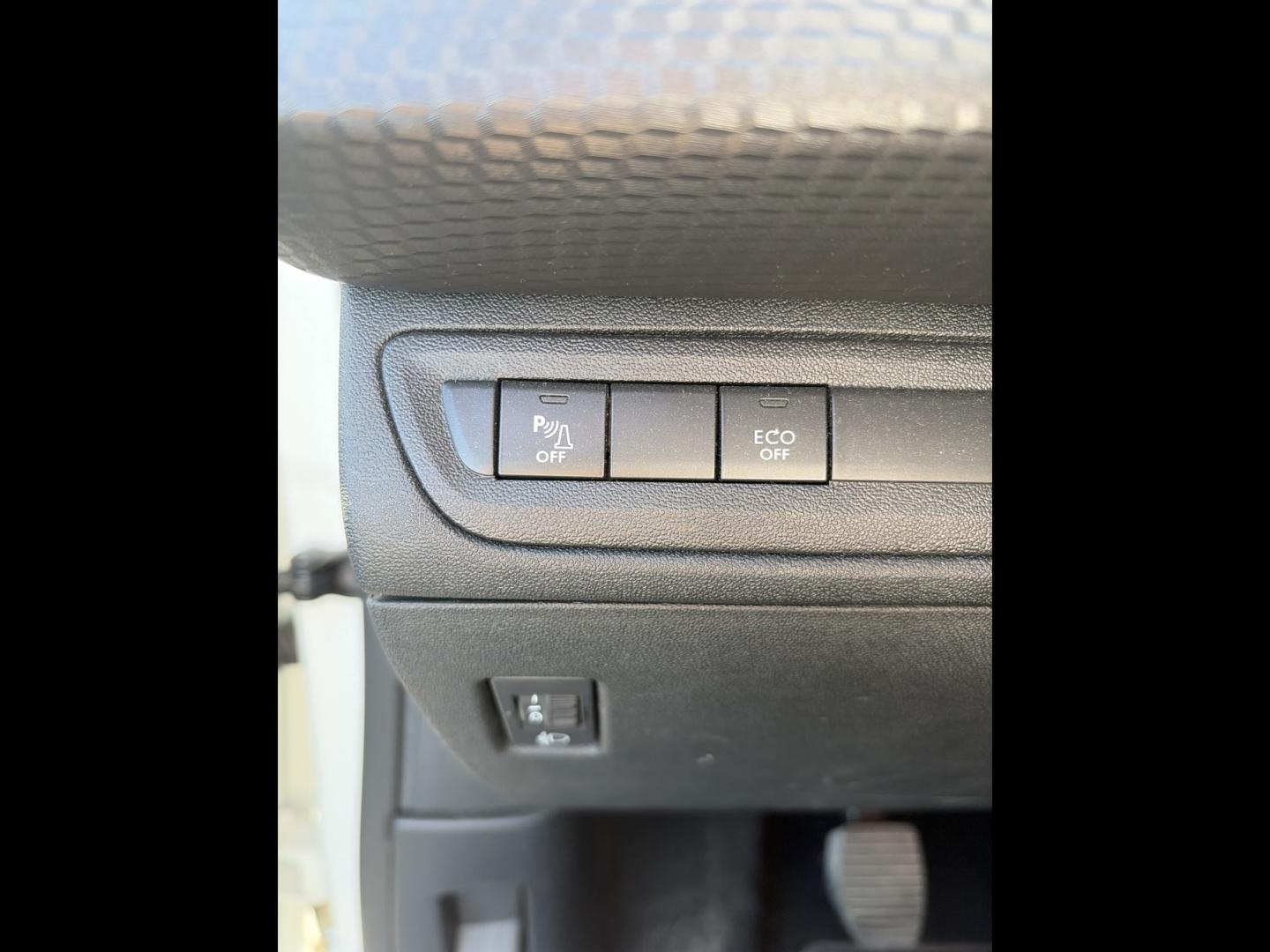 Image PEUGEOT 2008 1.2 PureTech 82ch E6.c Allure