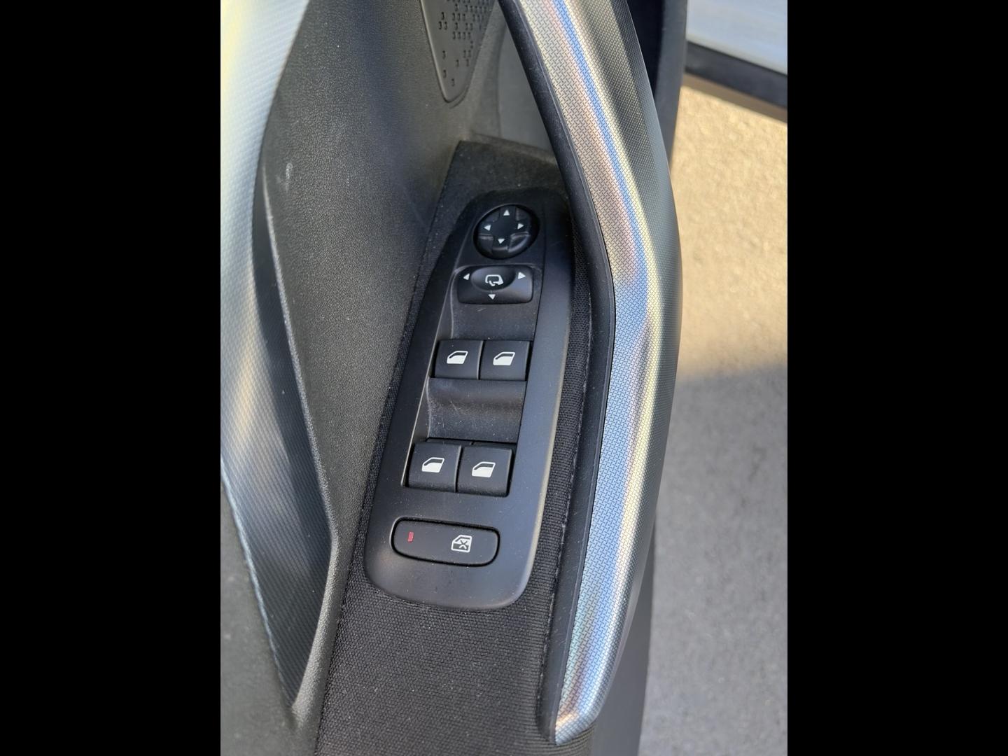 Image PEUGEOT 2008 1.2 PureTech 82ch E6.c Allure