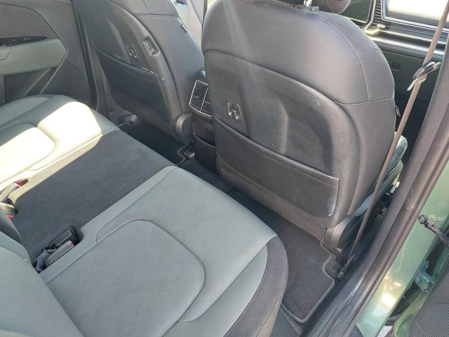 KIA Sportage 1.6 T-GDi 265ch PHEV 30 Years BVA6 4x4 - Miniature 16