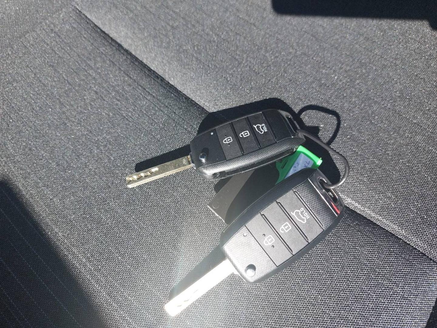 KIA Picanto 1.0 DPi 67ch Active - Miniature 18