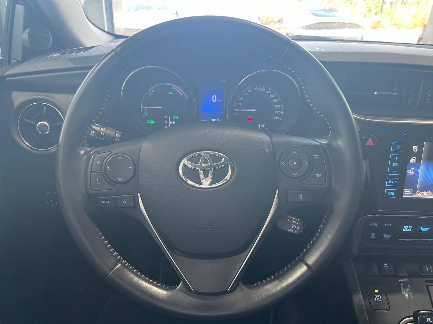 Image TOYOTA Auris HSD 136h Collection RC18