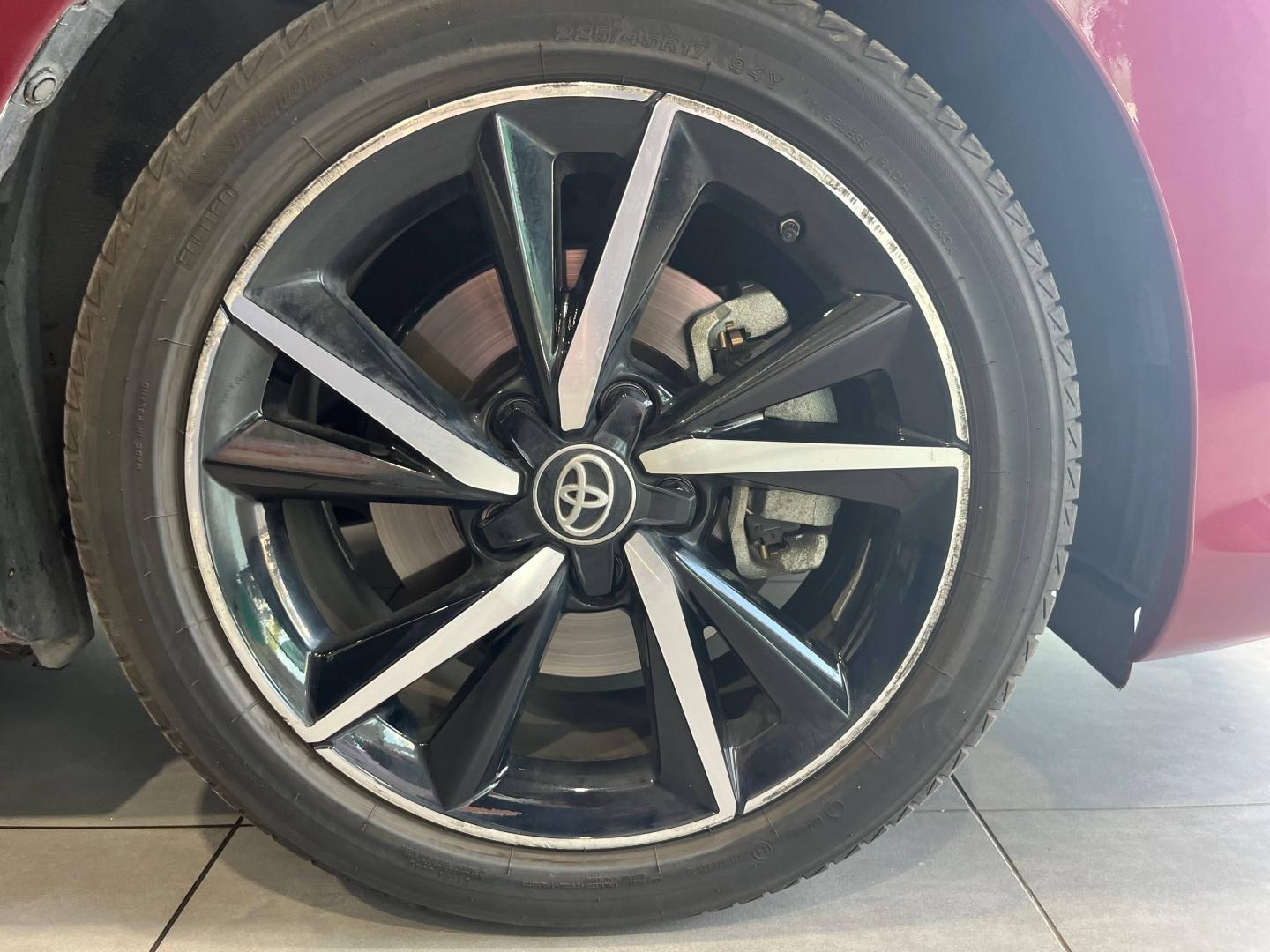 Image TOYOTA Auris HSD 136h Collection RC18