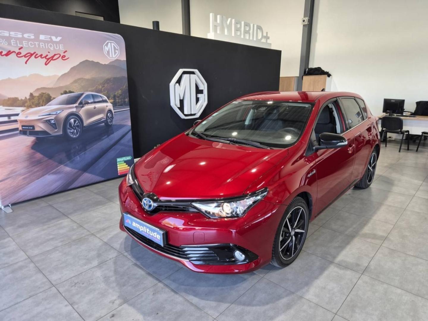 Photo TOYOTA Auris HSD 136h Collection RC18