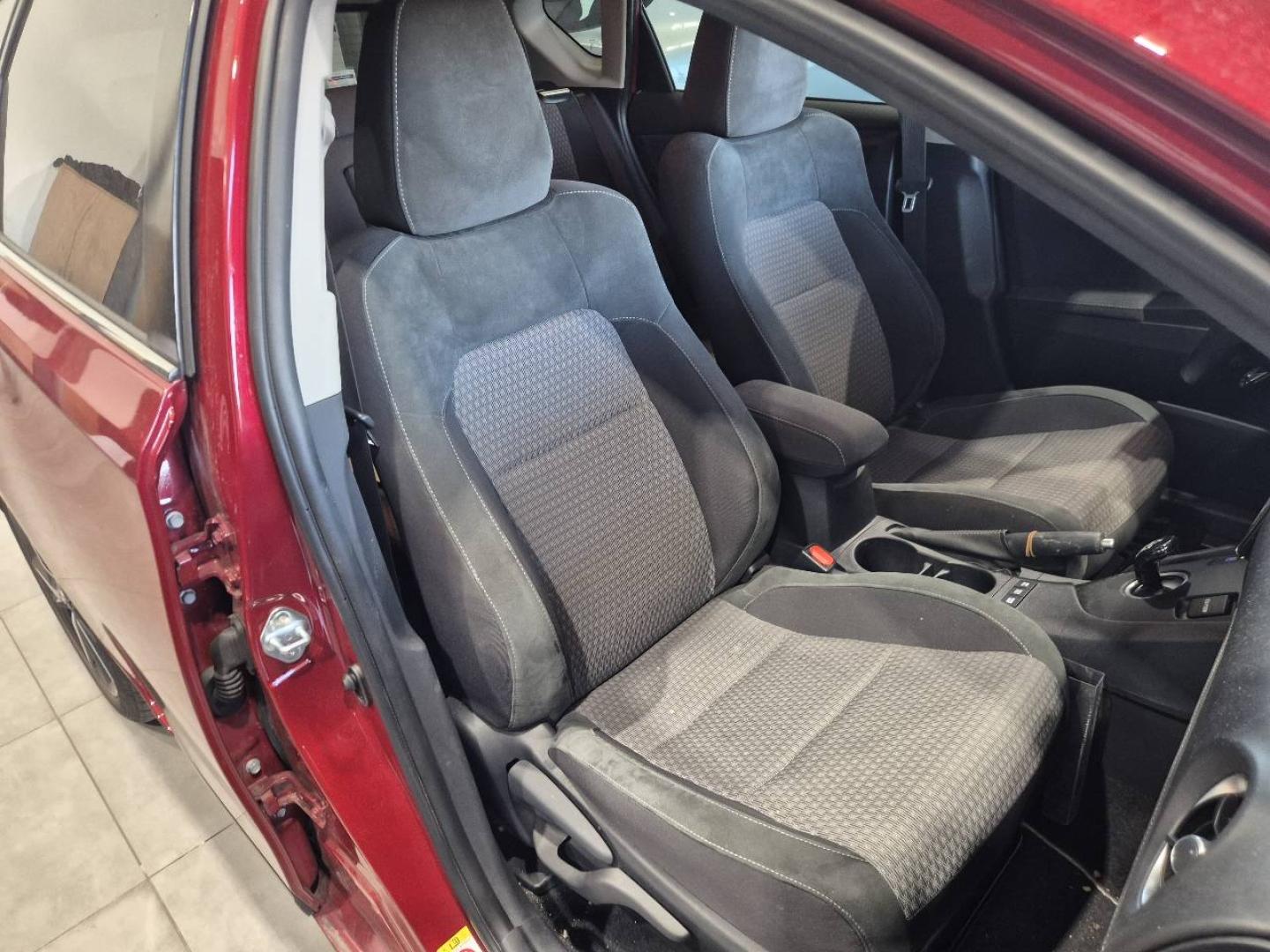 Image TOYOTA Auris HSD 136h Collection RC18