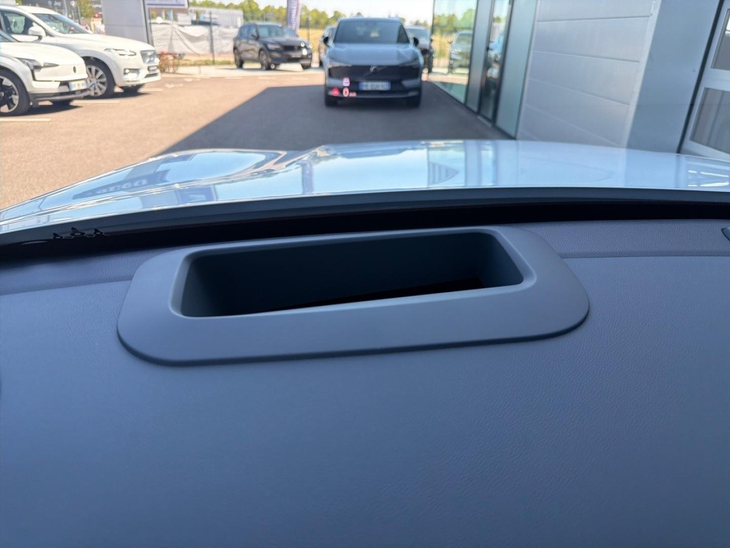 Image GEELY Starray 1.5 EM-i 99+218ch Max+