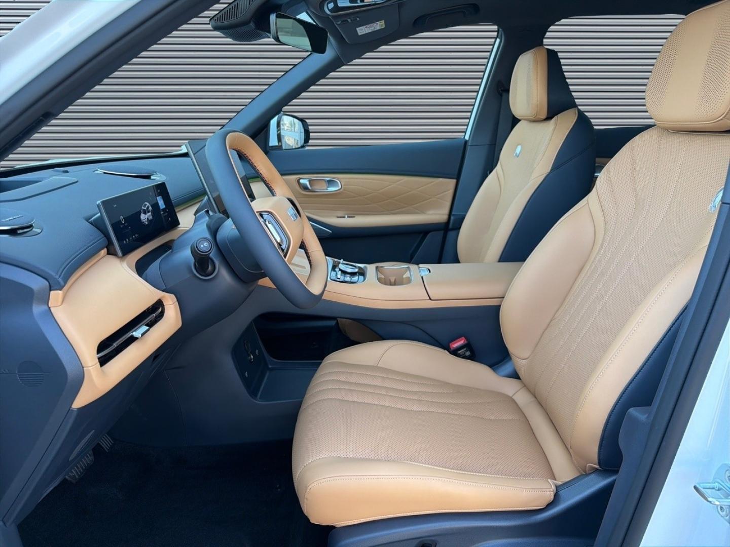Image GEELY Starray 1.5 EM-i 99+218ch Max+