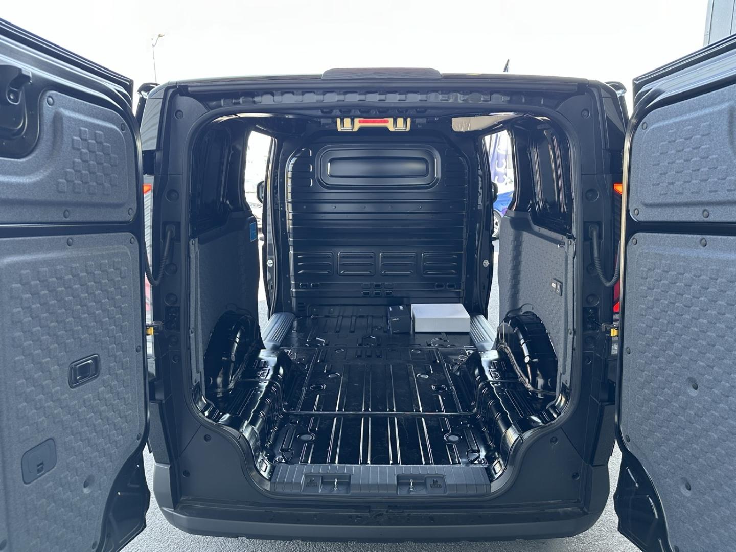 Image KIA PV5 Cargo L2H1 L 163ch 71,2kWh Plus 2 portes latérales