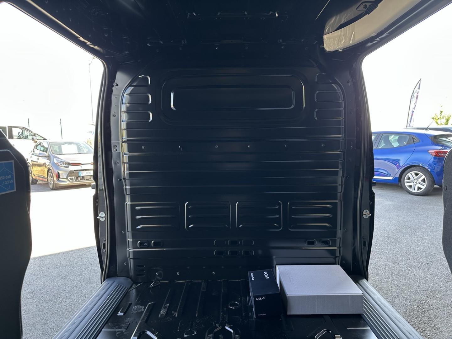 Image KIA PV5 Cargo L2H1 L 163ch 71,2kWh Plus 2 portes latérales