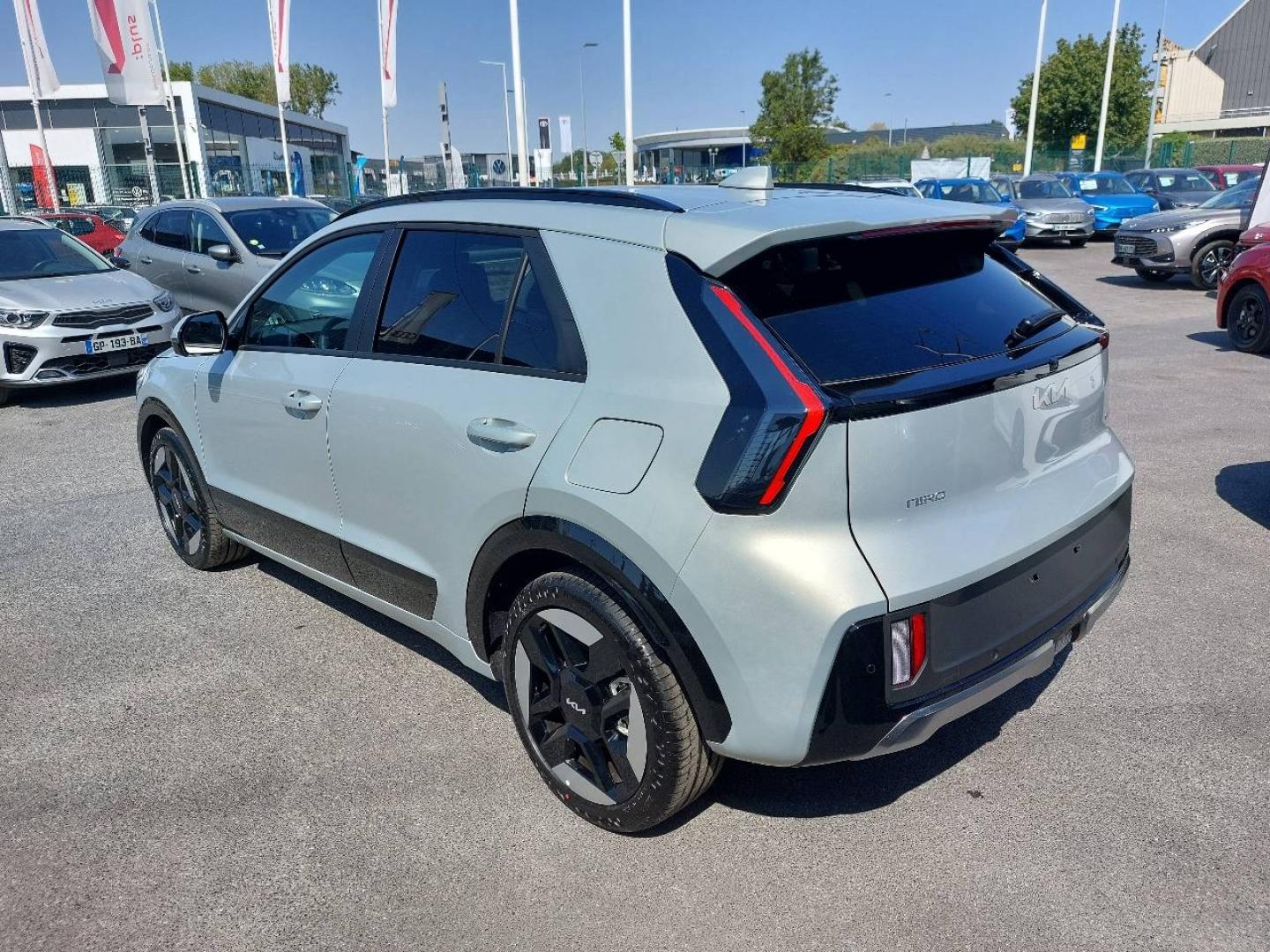 KIA Niro 1.6 GDi 138ch HEV Premium DCT6 - Miniature 9