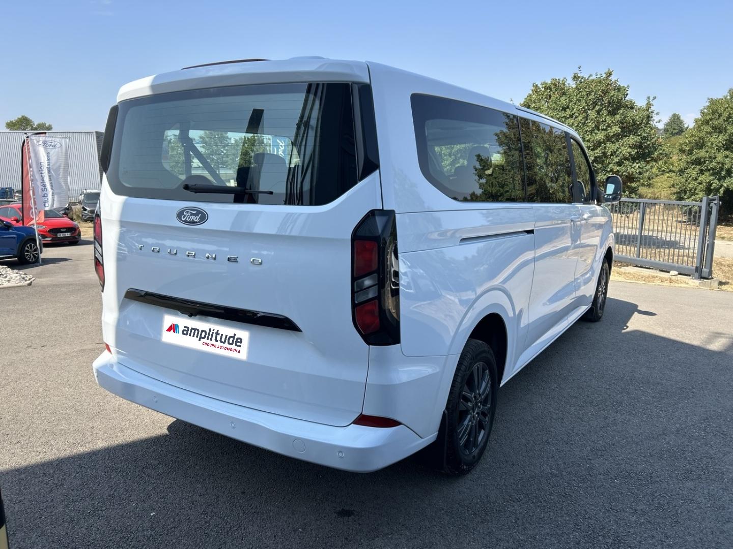 Image FORD Tourneo Custom 320 L2H1 2.0 EcoBlue 150ch Titanium
