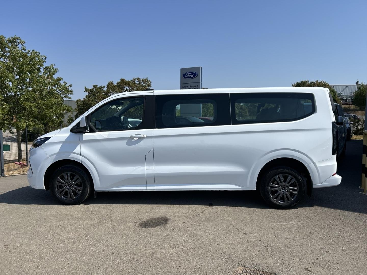 Image FORD Tourneo Custom 320 L2H1 2.0 EcoBlue 150ch Titanium
