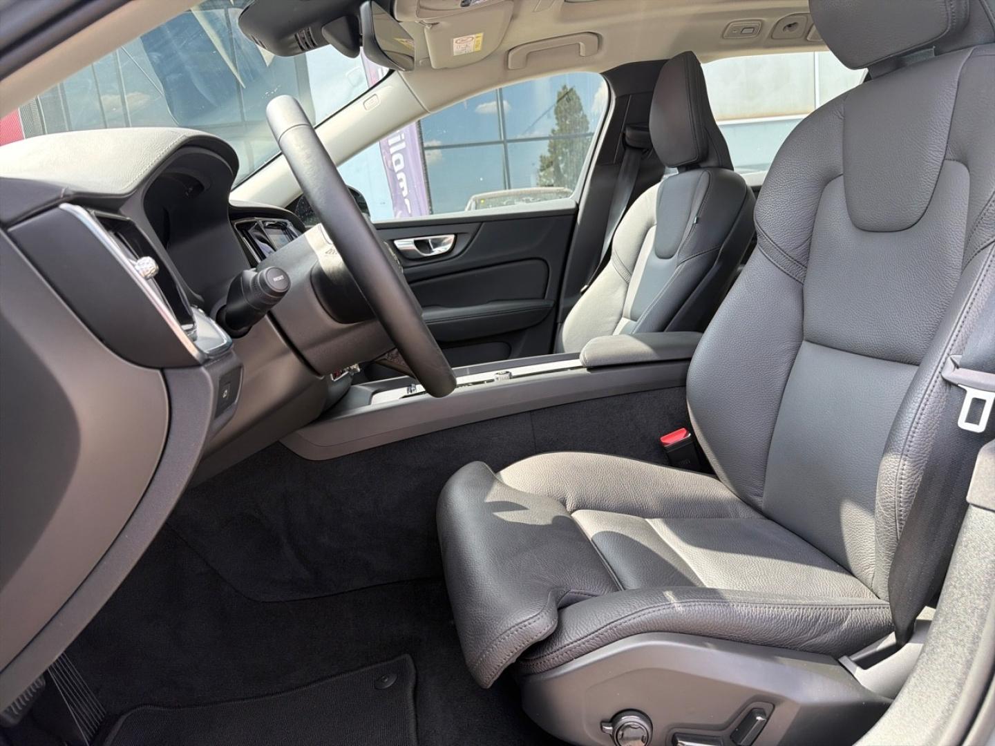 Image VOLVO V60 B4 197ch Ultra Style Dark DCT 7