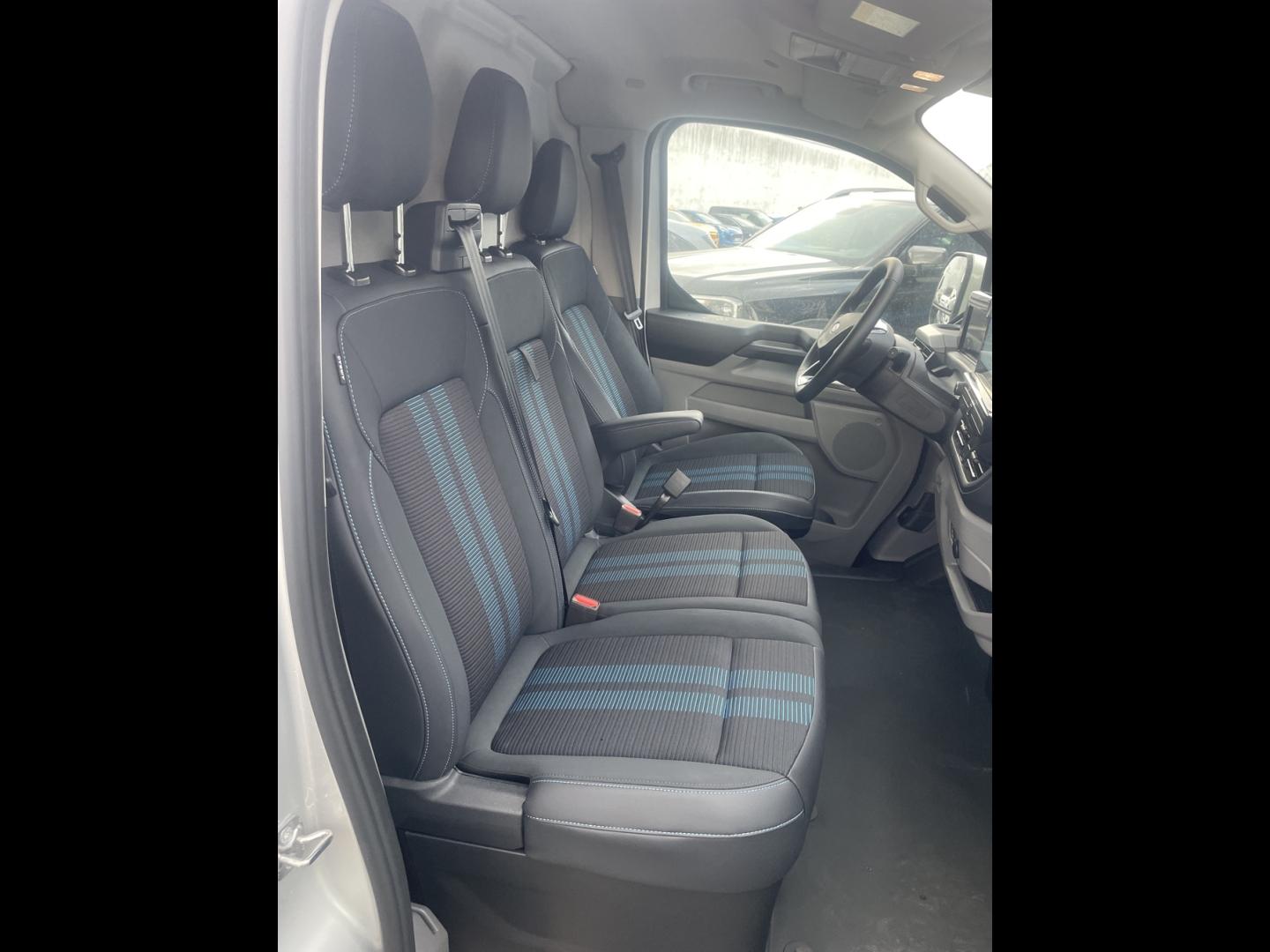 Image FORD Transit Custom Fg 320 L1H1 2.5 Duratec 232ch Hybride rechargeable Sport CVT
