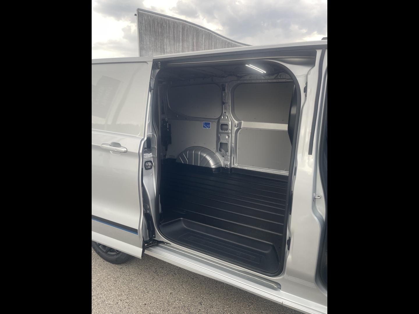 Image FORD Transit Custom Fg 320 L1H1 2.5 Duratec 232ch Hybride rechargeable Sport CVT