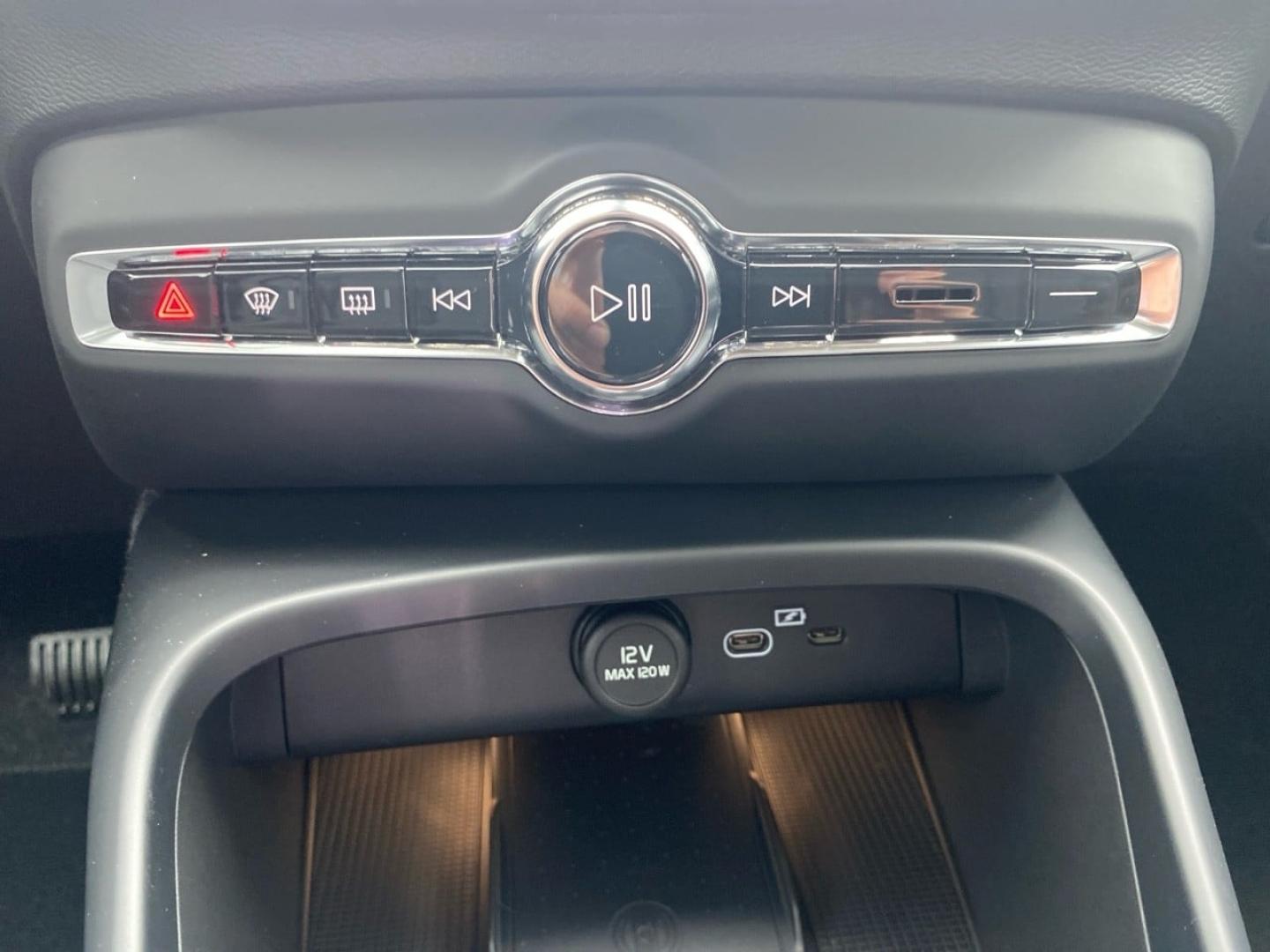 Image VOLVO XC40 B3 163ch Lounge Edition DCT 7