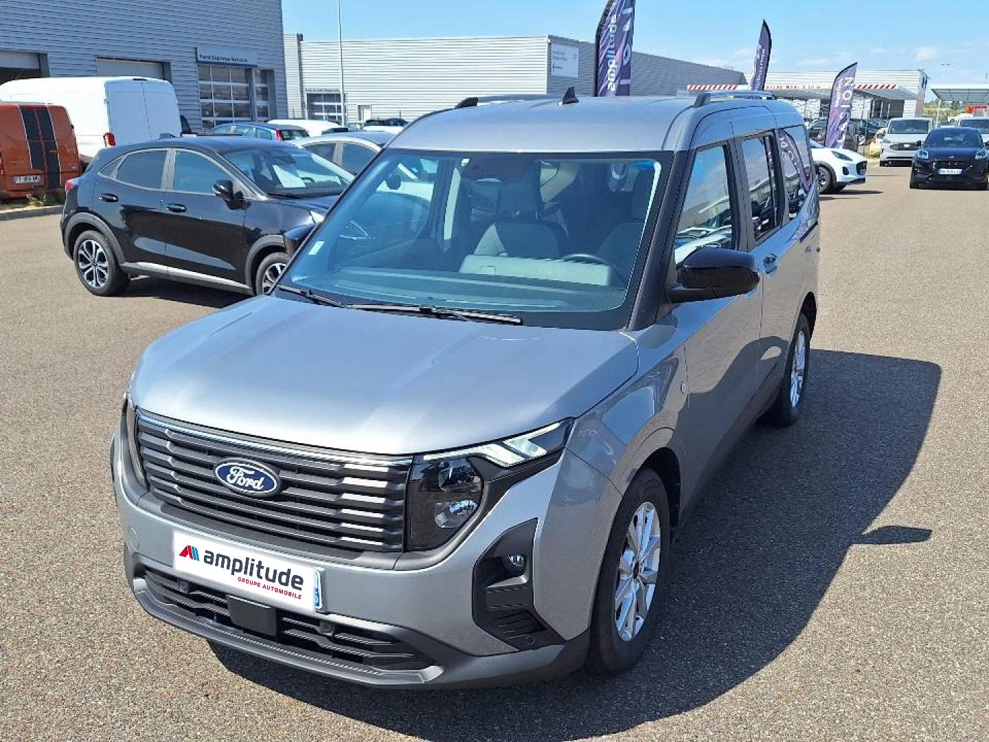 Photo FORD Tourneo Courier 1.0 EcoBoost 125ch S&S Titanium