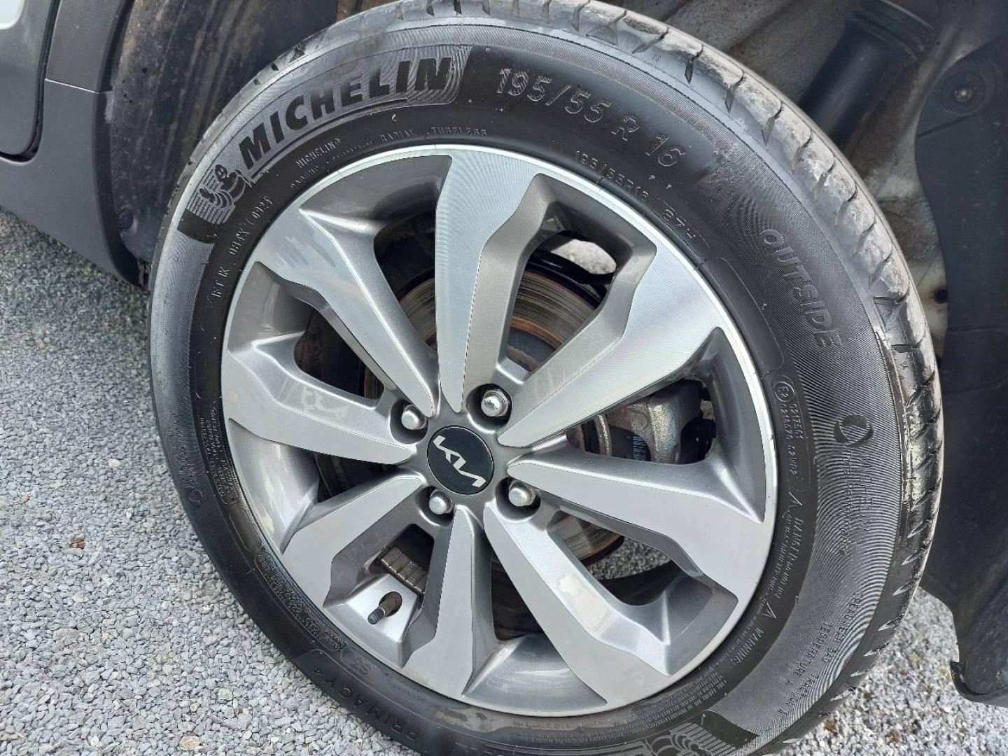 KIA Stonic 1.0 T-GDi 100ch Active - Miniature 2