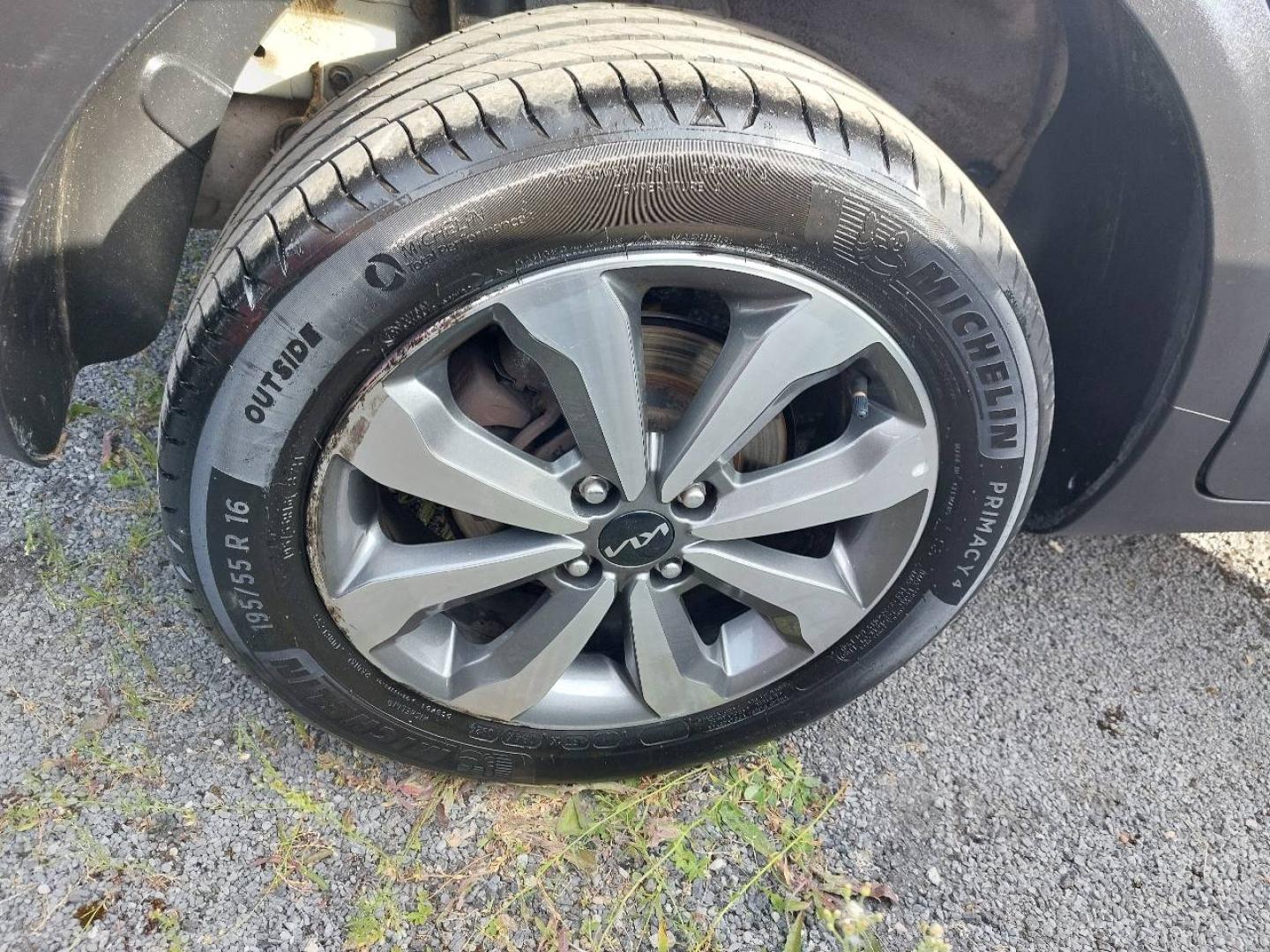 KIA Stonic 1.0 T-GDi 100ch Active - Miniature 11