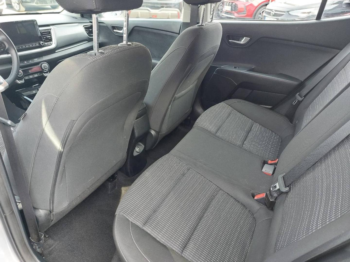 KIA Stonic 1.0 T-GDi 100ch Active - Miniature 15