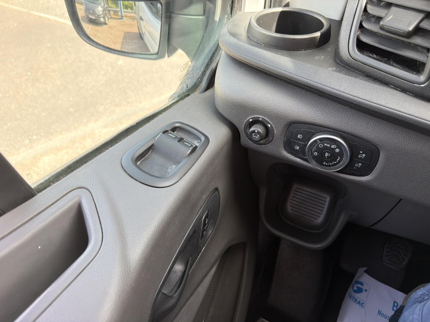 Image FORD Transit 2T CCb P350 L2 RJ HD 2.0 EcoBlue 170ch S&S Trend Business