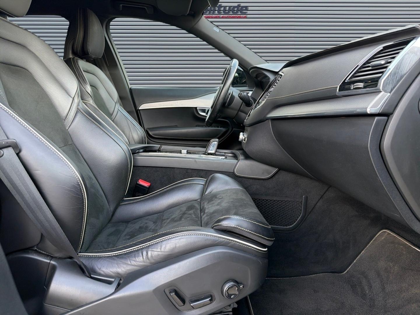 Image VOLVO XC90 T8 Twin Engine 303 + 87ch R-Design Geartronic 7 places
