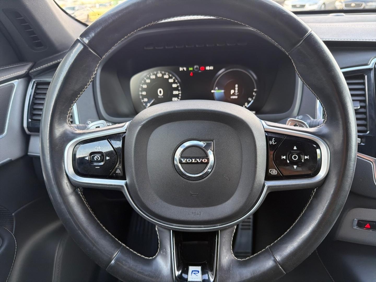 Image VOLVO XC90 T8 Twin Engine 303 + 87ch R-Design Geartronic 7 places