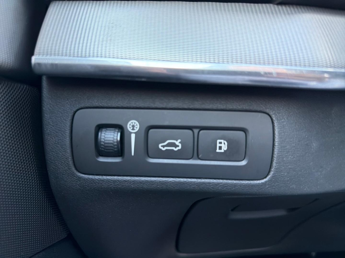 Image VOLVO XC90 T8 Twin Engine 303 + 87ch R-Design Geartronic 7 places