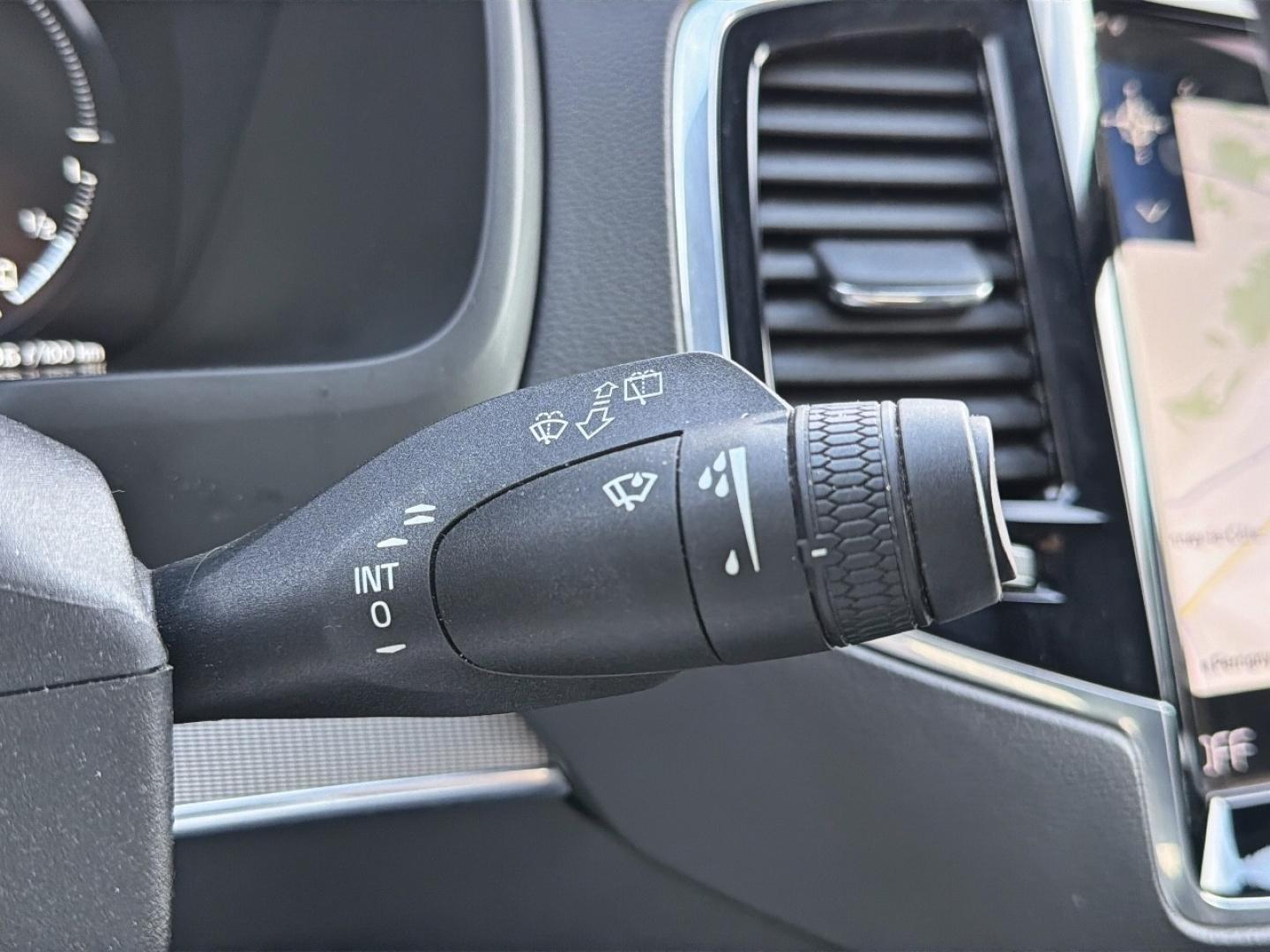 Image VOLVO XC90 T8 Twin Engine 303 + 87ch R-Design Geartronic 7 places