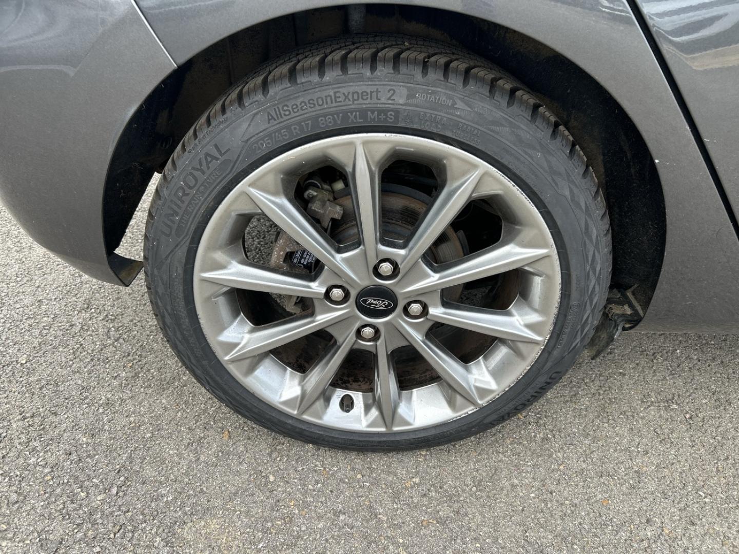 Image FORD Fiesta 1.0 EcoBoost 125ch Stop&Start Vignale 5p Euro6.2