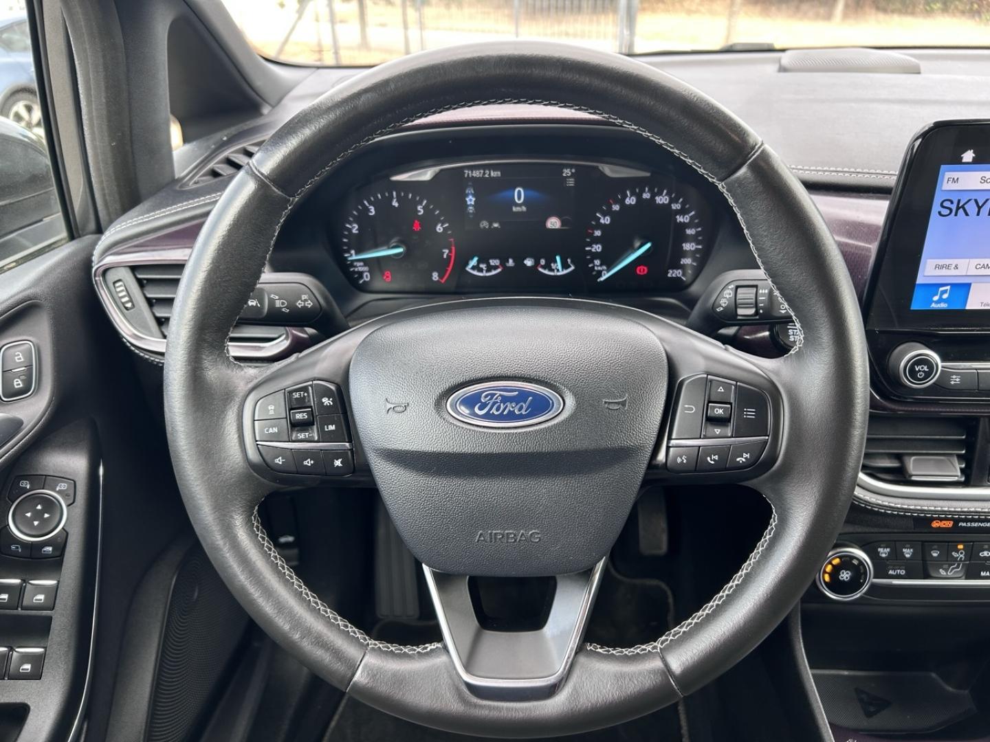 Image FORD Fiesta 1.0 EcoBoost 125ch Stop&Start Vignale 5p Euro6.2