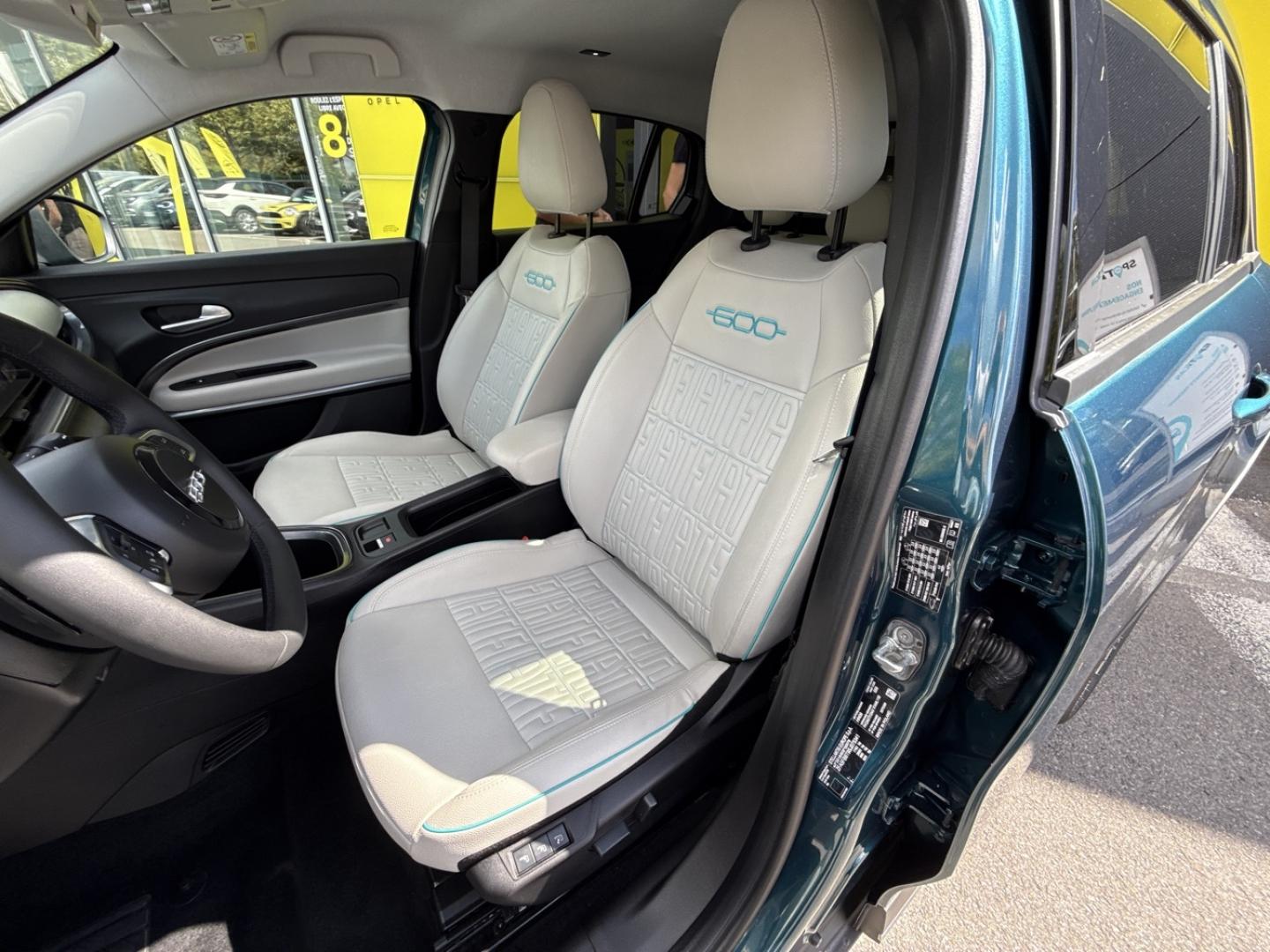 Image FIAT 600 1.2 Hybrid Turbo 110ch La Prima eDCT6