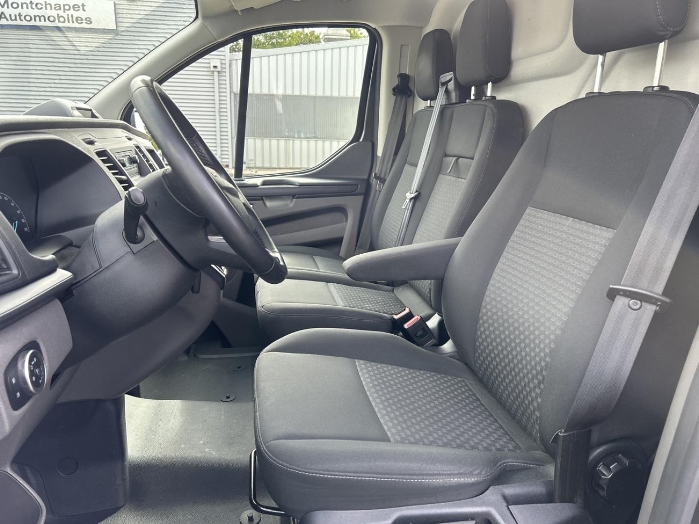 Image FORD Transit Custom Fg 280 L1H1 2.0 EcoBlue 130 Trend Business 7cv